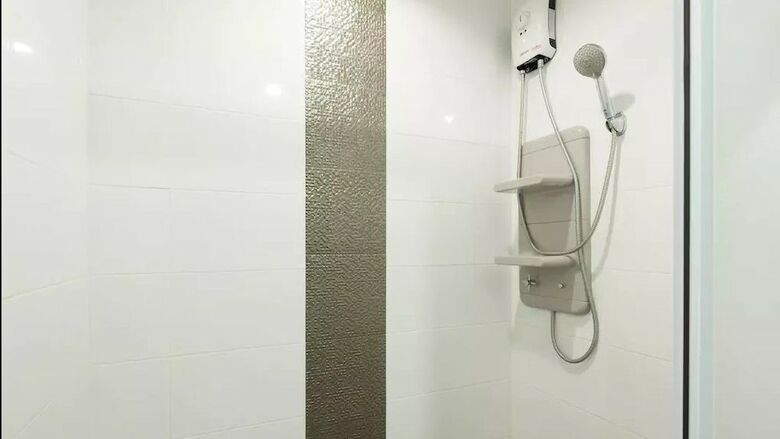 Highrise Cityview Aspire Condo Gym Pool