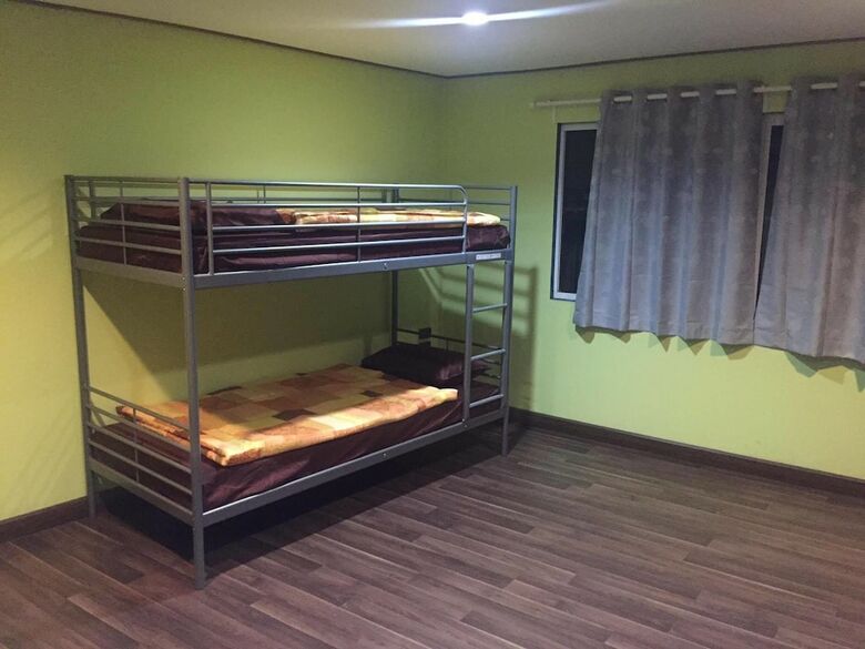 Hostal Roi 8 Host