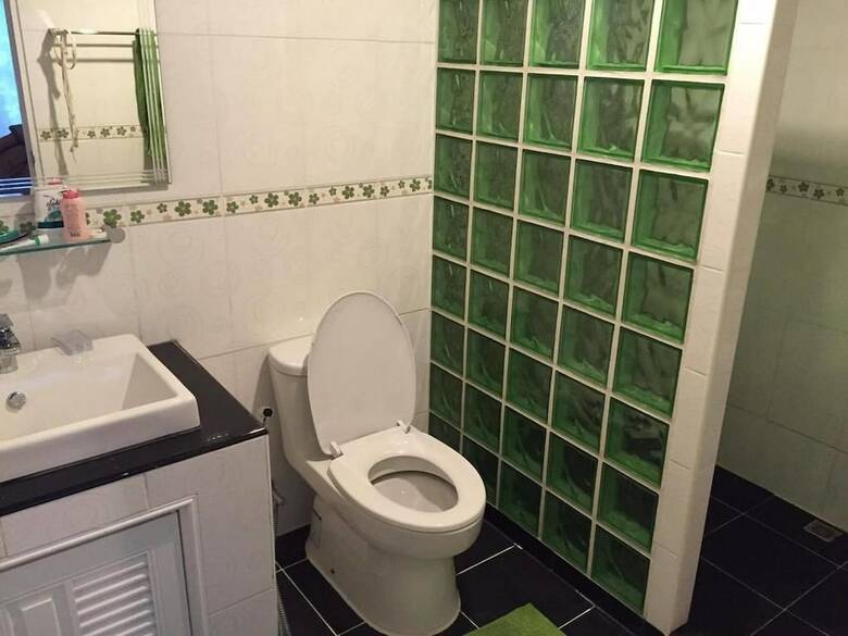 Hostal Roi 8 Host