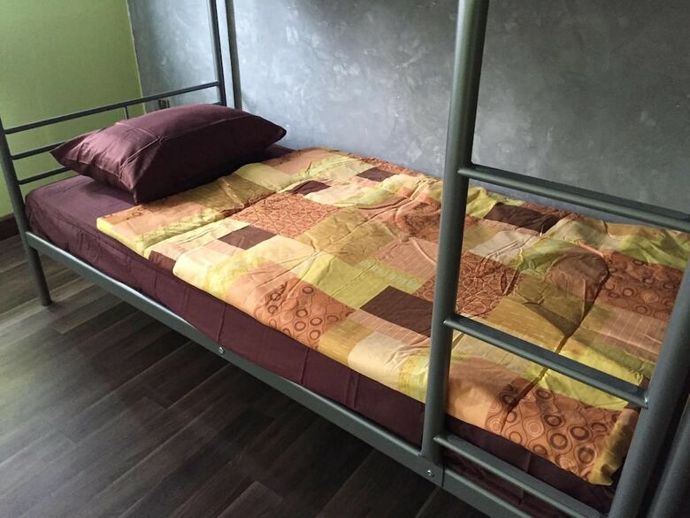 Hostal Roi 8 Host