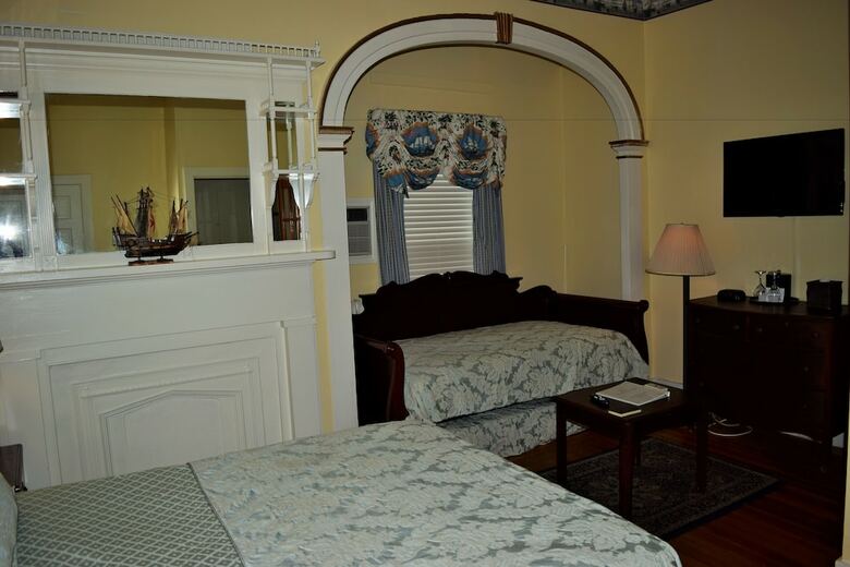 Bed & Breakfast Bellevue House