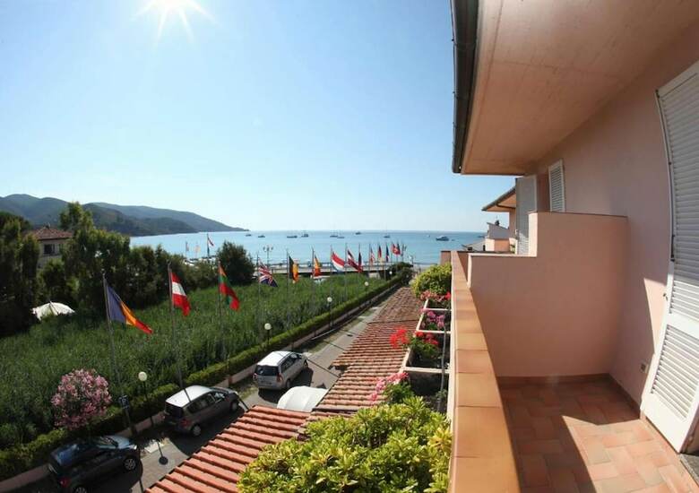 Hotel Riva Del Sole