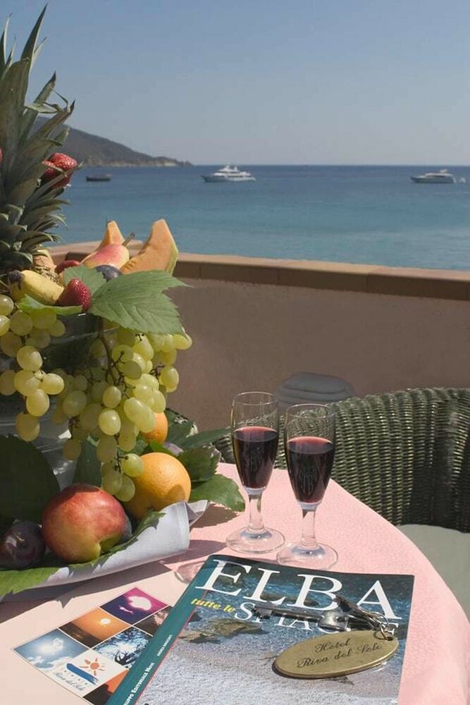 Hotel Riva Del Sole
