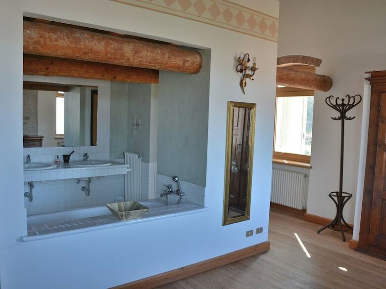 C� Cantoni Villa With Pool Lake View