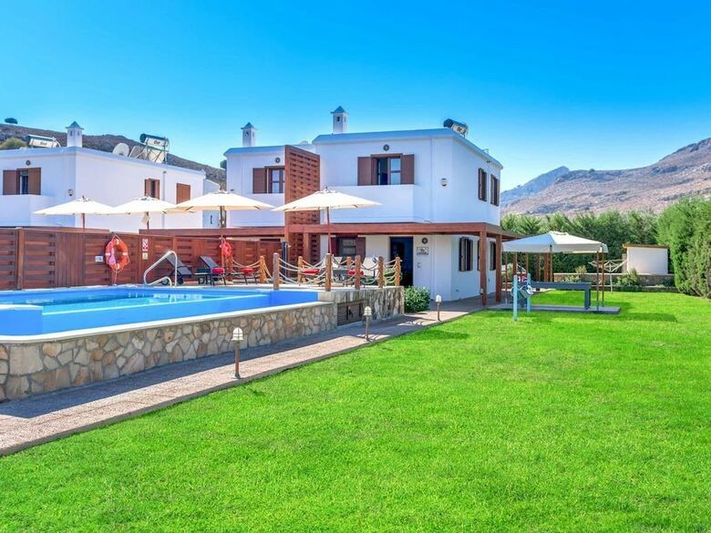 Villa Lindos Topaz