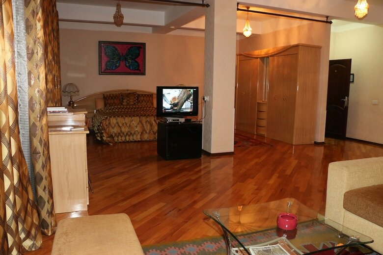 Nur-2 Hotel