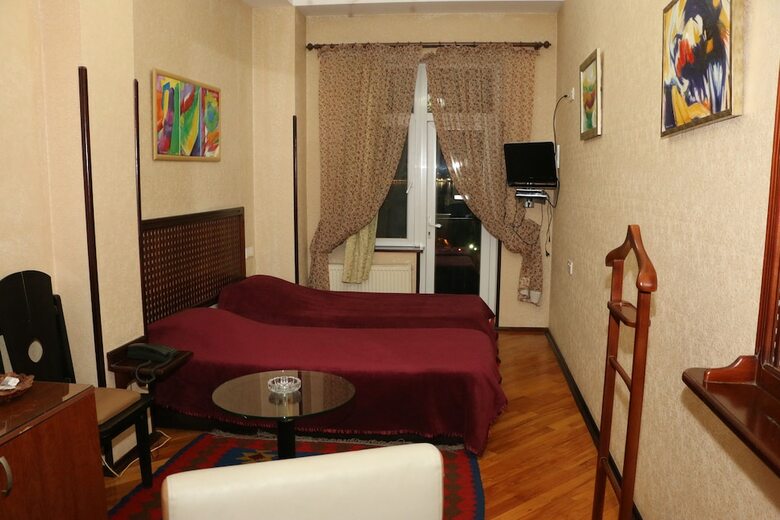 Nur-2 Hotel