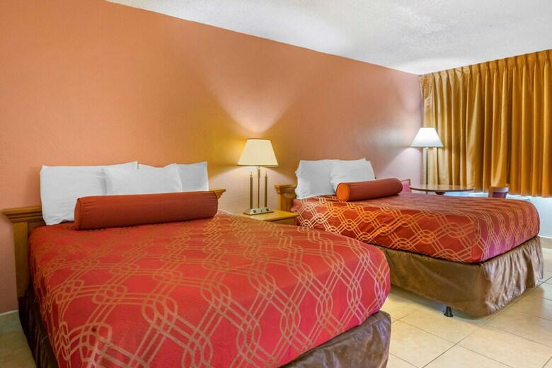Hotel Econo Lodge North