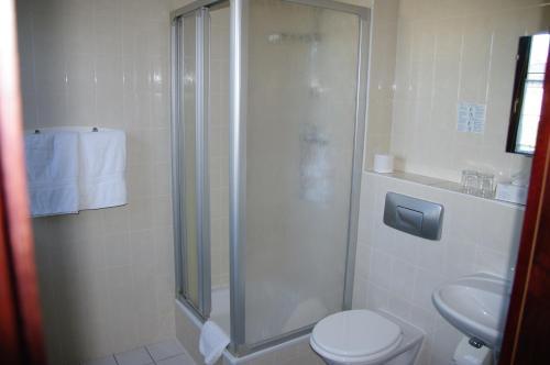 Landhotel Goldener L�we Mit Pension Am Taurastein