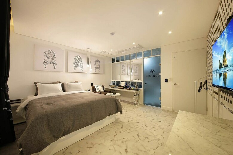 Hotel Nol