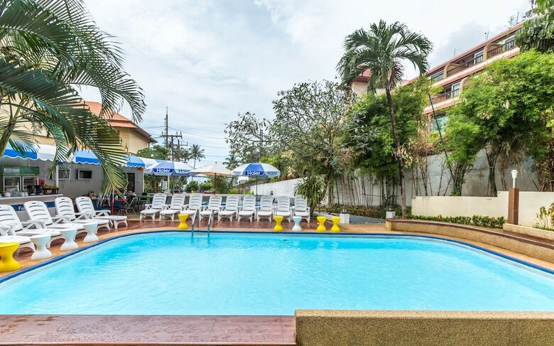 Porterhouse Beach Hotel