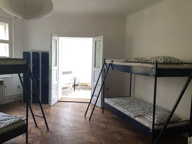 Hostal Cosmopole Hostel