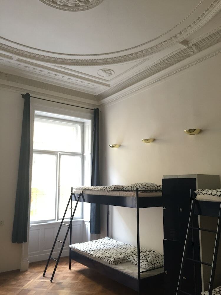 Hostal Cosmopole Hostel