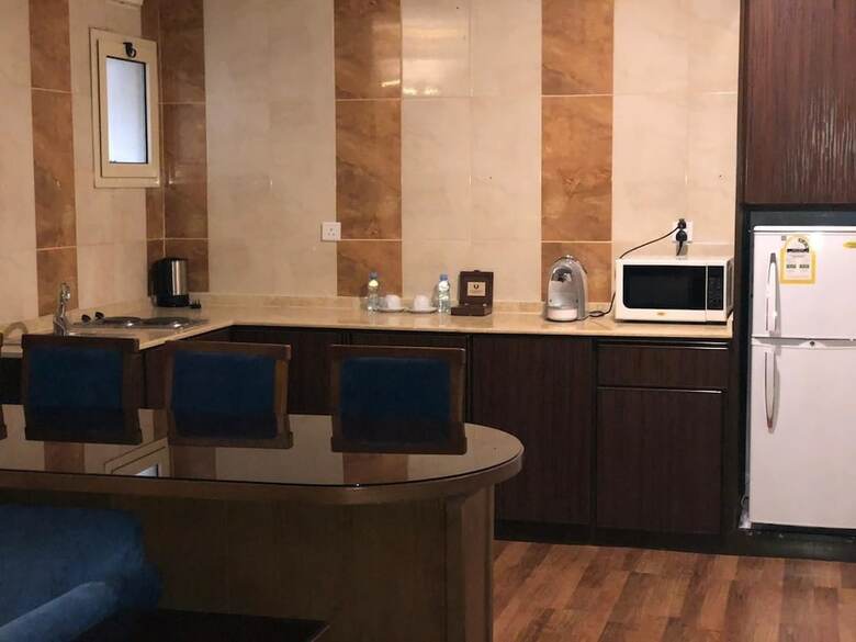 Elegant Suites Hotel