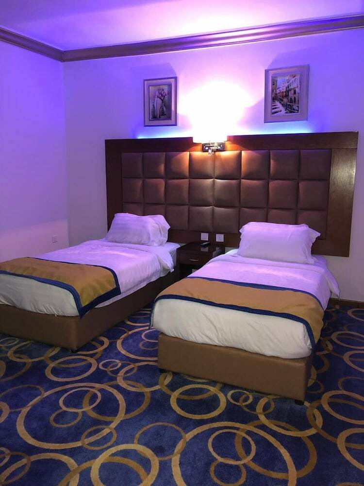 Elegant Suites Hotel