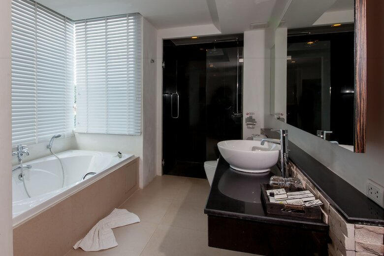 Nora Chaweng Hotel