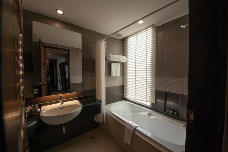Nora Chaweng Hotel