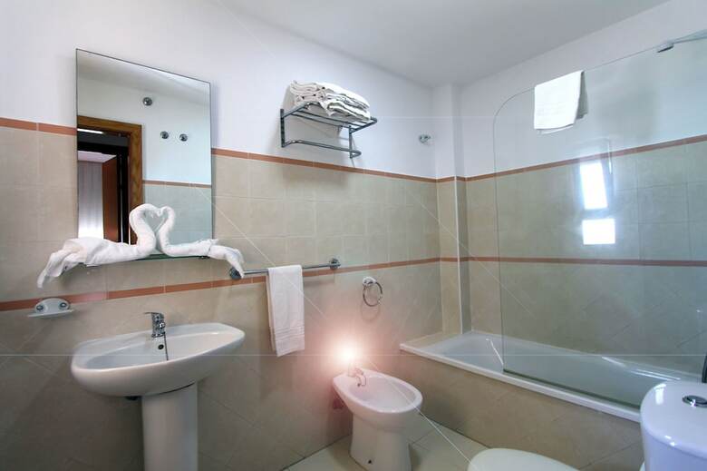 Apartamentos Ca�os Costa