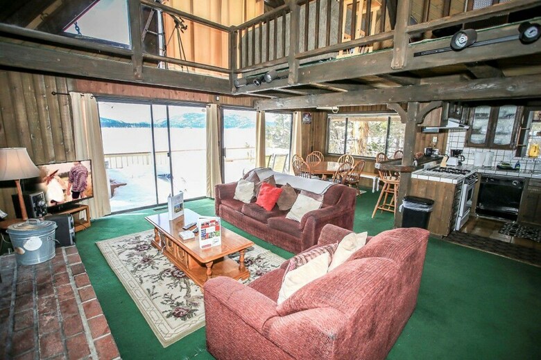 Cabana Alpine Lakefront