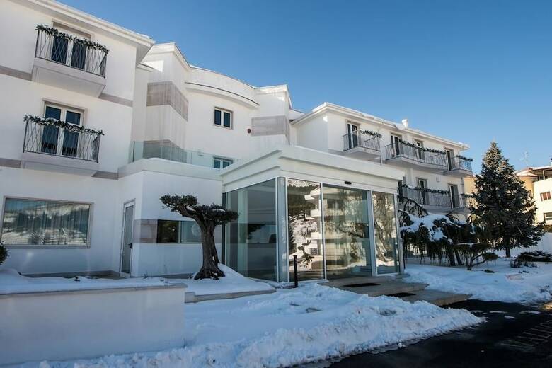 Hotel Malucri Resort