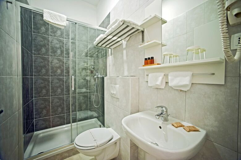 Hotel Valenti Rooms