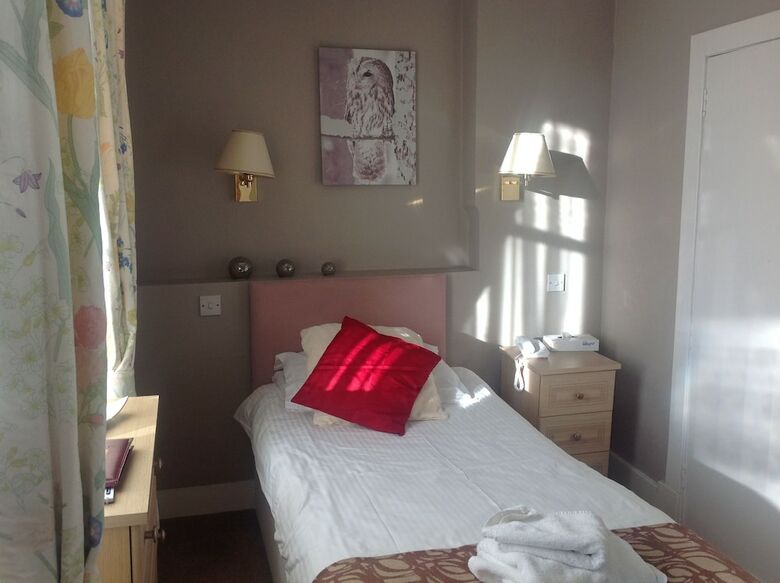 George Hotel