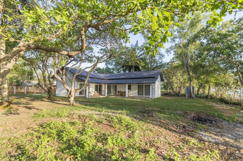 Cashew Cashew Villa