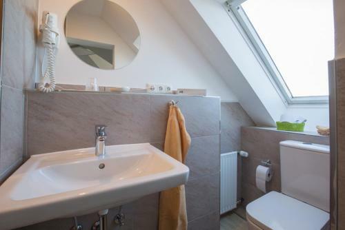 Hostal Pension Seem�we