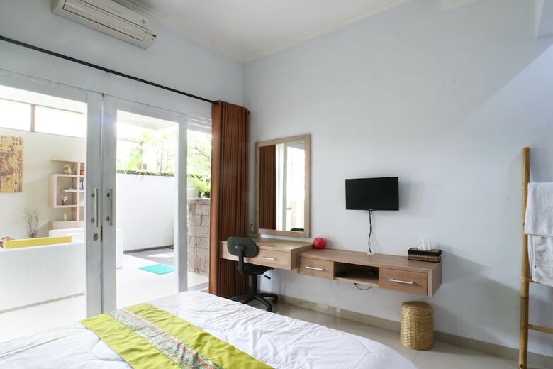 Hotel Pulasari Homestay & Villa