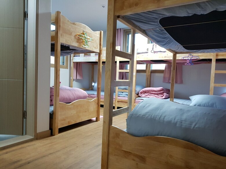 Hostal Buzz Guest House - Hostel