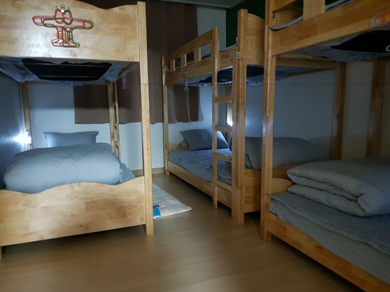 Hostal Buzz Guest House - Hostel