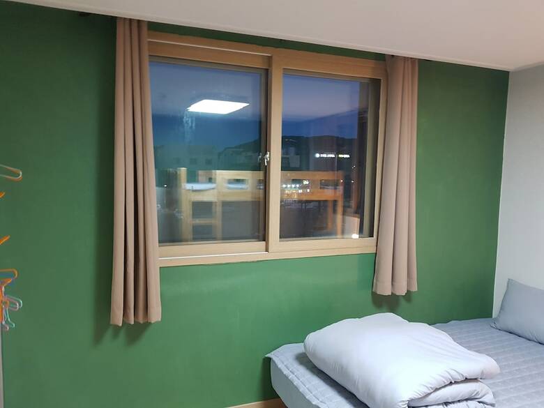 Hostal Buzz Guest House - Hostel