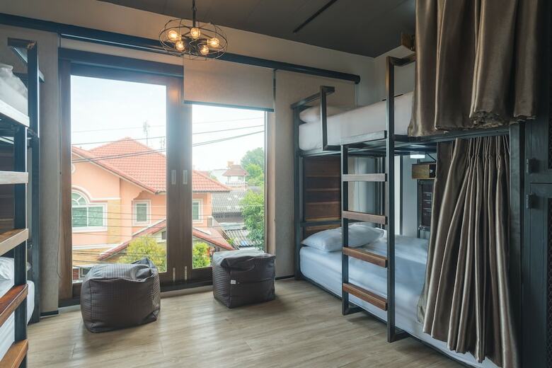 Hostal 33 Poshtel - Adults Only