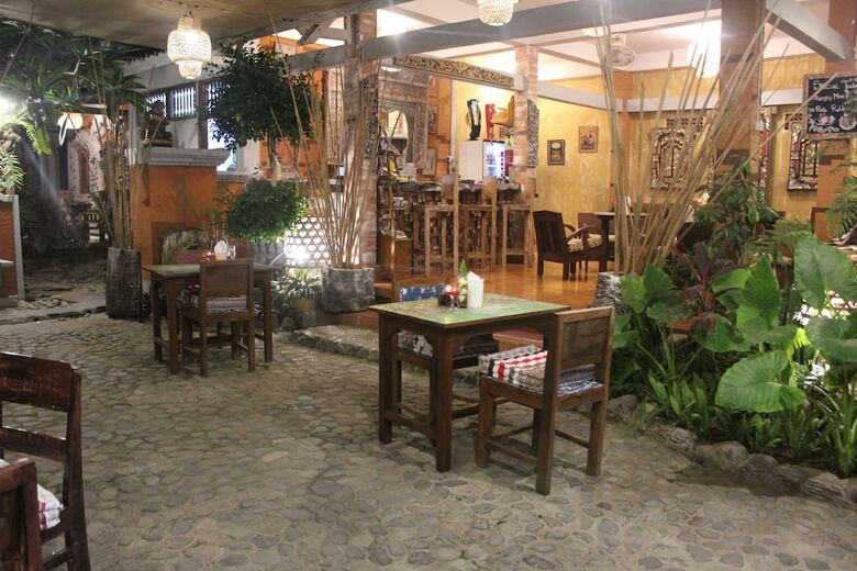 Bed & Breakfast Lovina Palace
