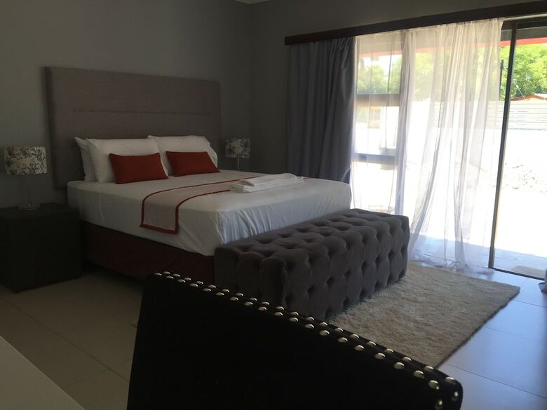 Hotel The New Mall Guest House