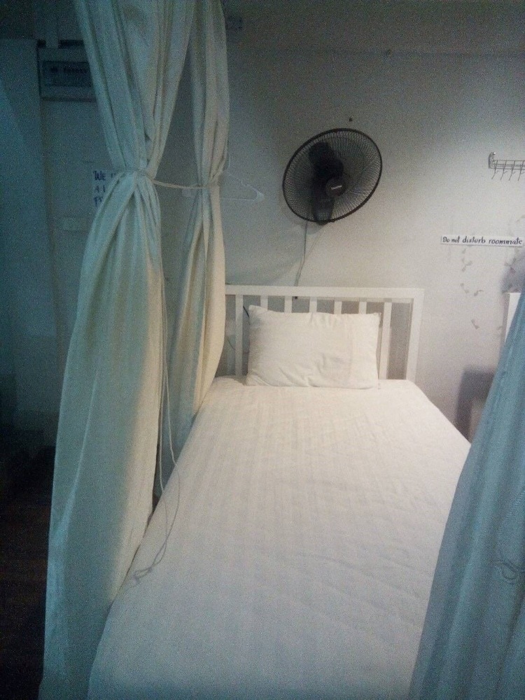 Hostal Anna Hostel