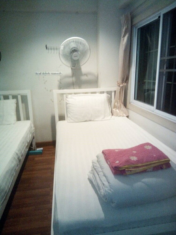Hostal Anna Hostel