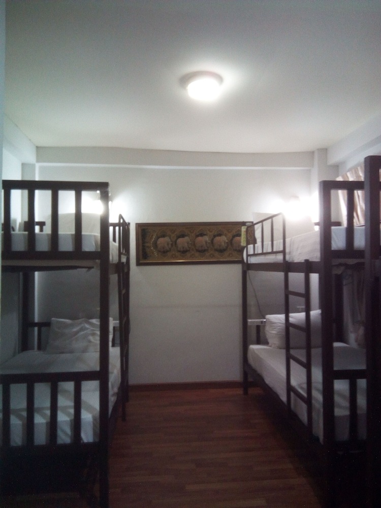Hostal Anna Hostel