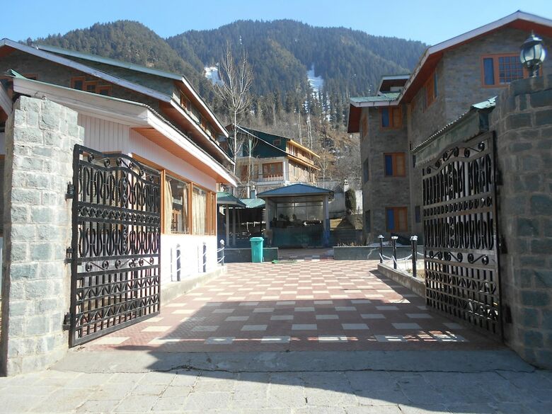Hotel Abshar