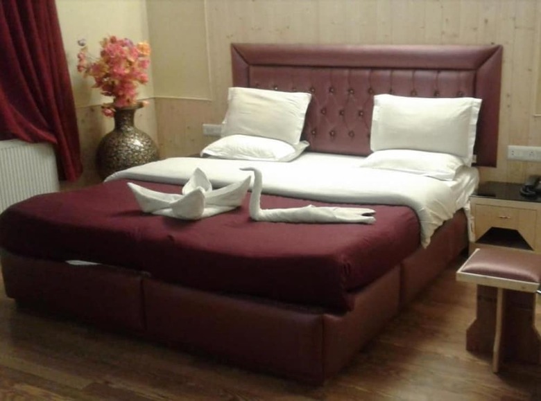 Hotel Abshar