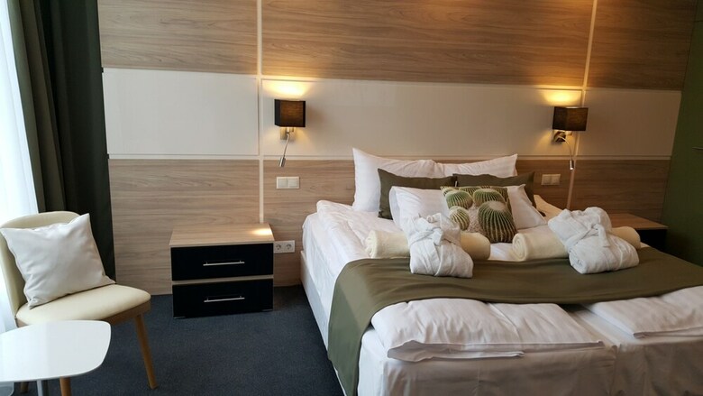 Hotel Zena Beauty & Shopping Center