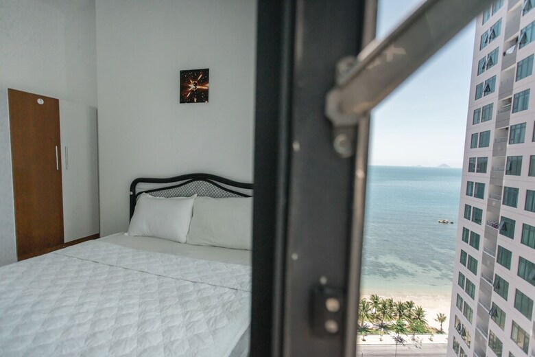 Aparthotel Beach Front Oceanous Apartment