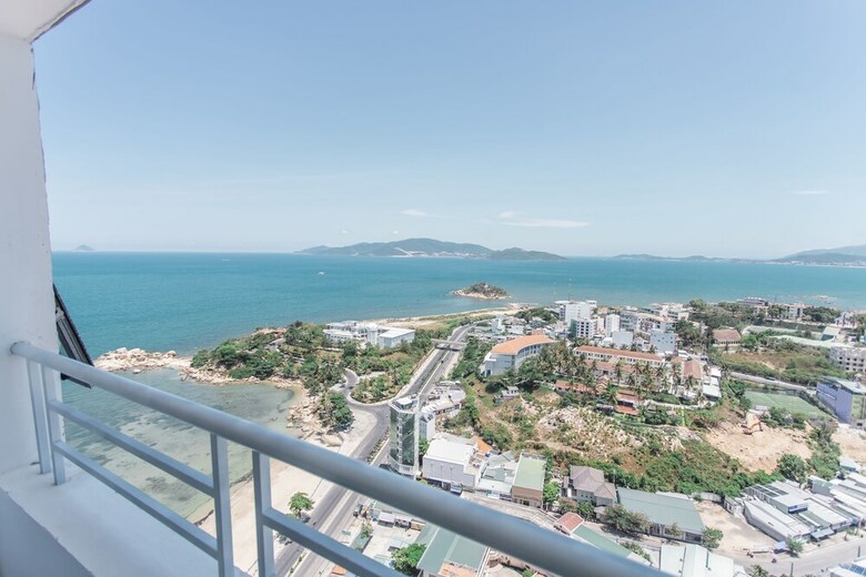 Aparthotel Beach Front Oceanous Apartment