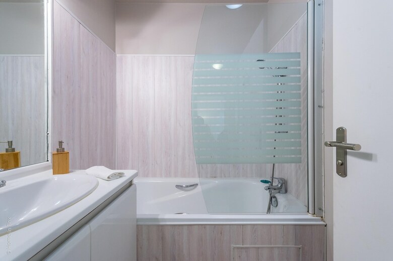 Frenila 2 Bedrooms Apartment - 8 People