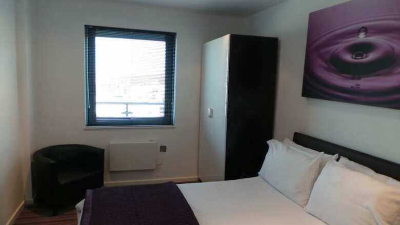 City Crash Pad - West Street Apartments