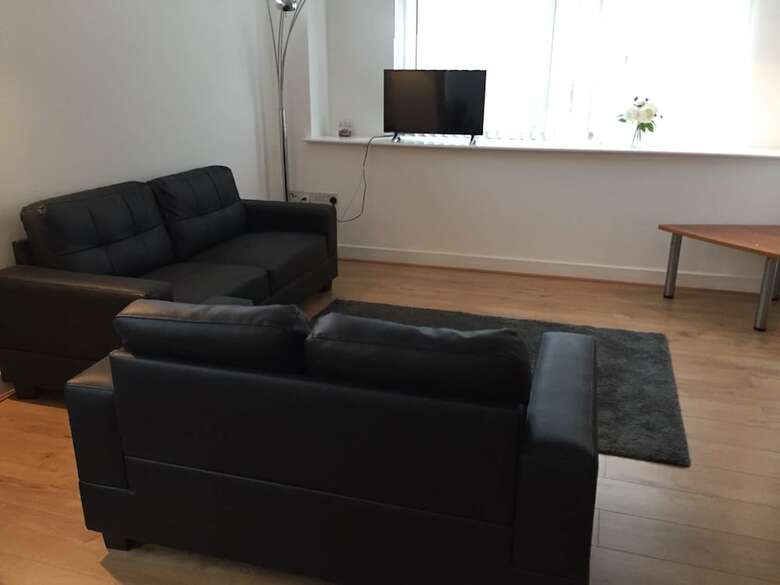 High 5 Apartment