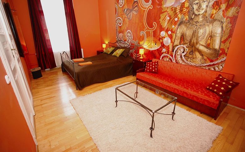 Chic Tarragon Apartments
