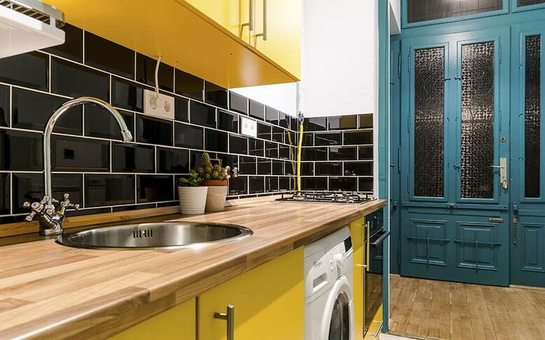 Lime And Mint Apartments