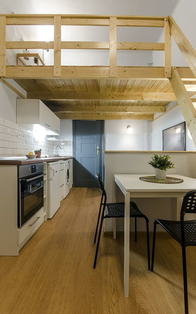 Lime And Mint Apartments