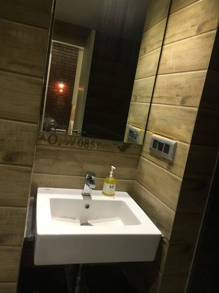 Hotel Mint Otm